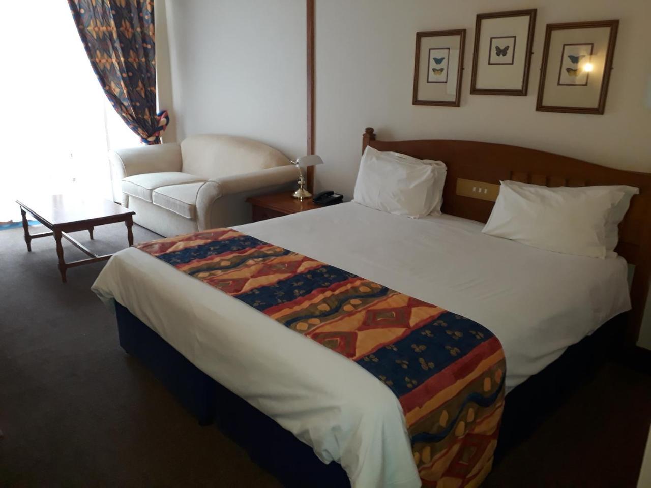 Hotel African Sky - Pine White River